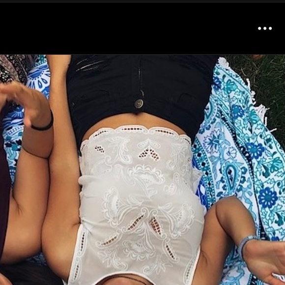 ADORABLE VINTAGE BRANDY MELVILLE TANK! - Picture 5 of 5